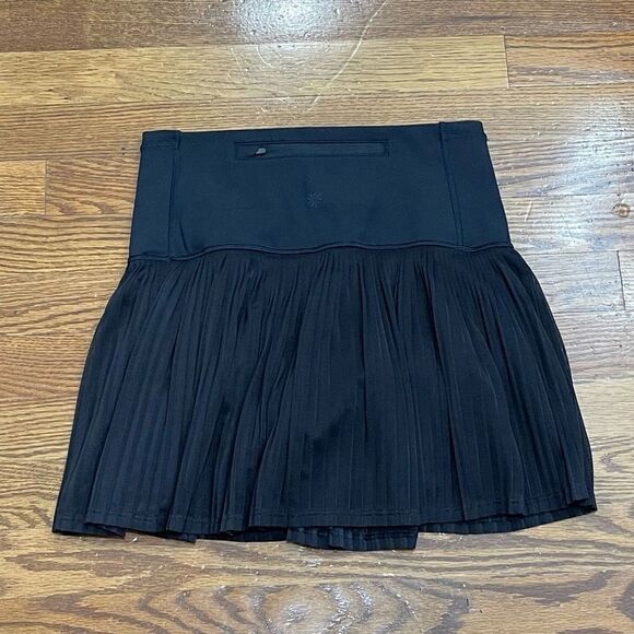 Athleta A-Game Mesh Skort | 13.5" - Picture 2 of 4